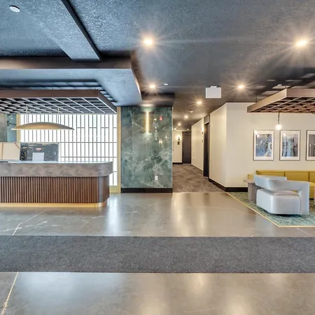 Elegant Space In Currie Calgary Exterior photo