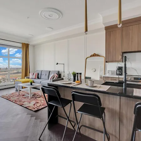 Elegant Space In Currie Calgary Exterior photo