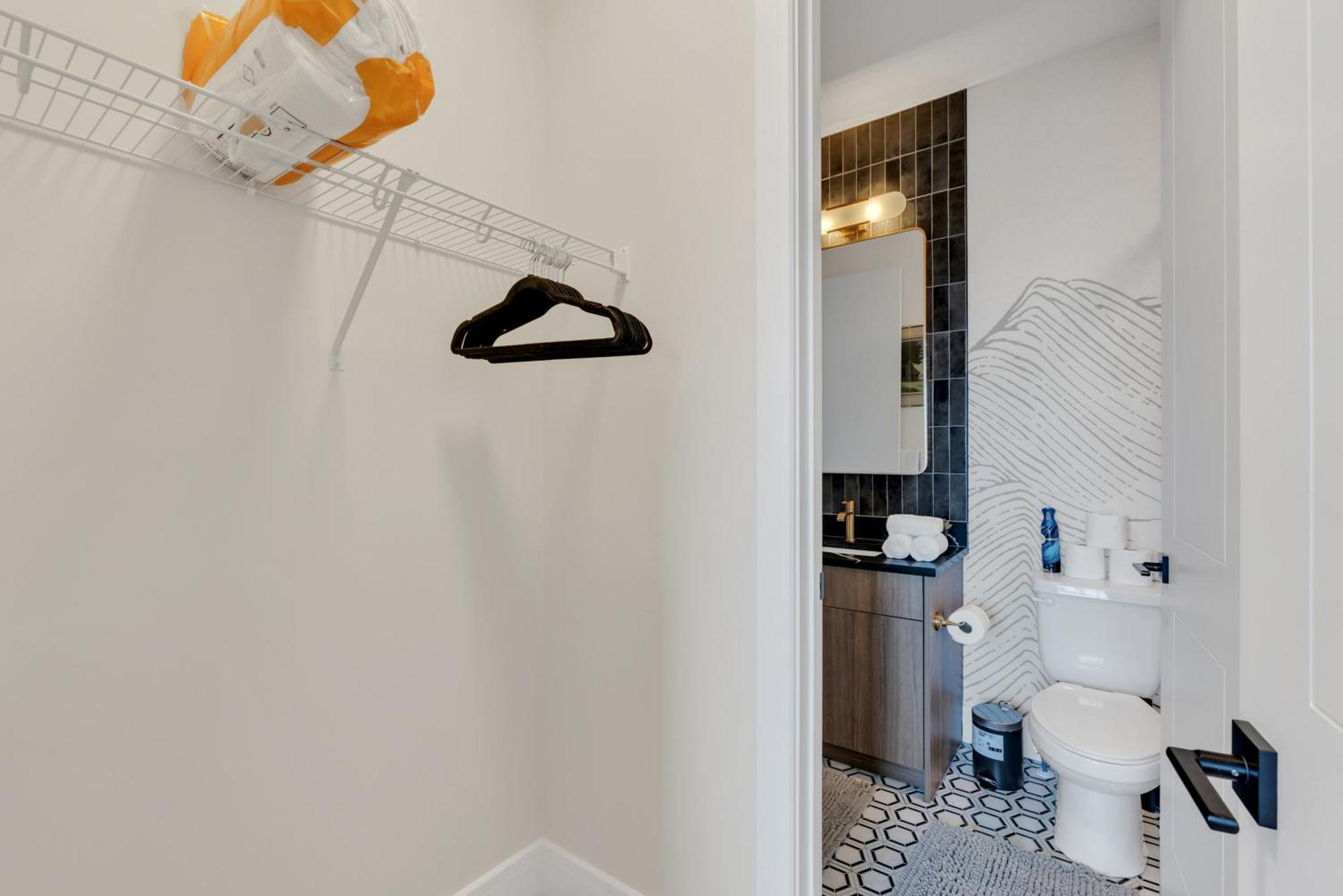 Elegant Space In Currie Apartment *